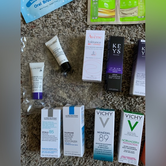 Huge Bundle NEW 38 Pcs Skincare & Makeup Lots Mix - Picture 9 of 10